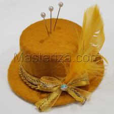 Игольница "Шляпка с перьями",цвет тёмно-жёлтый,размер - 10х10х4,5 см